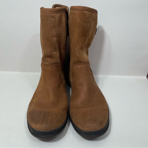 Ugg Brown Leather Sheepskin Lined Boots - Picture 4 of 9